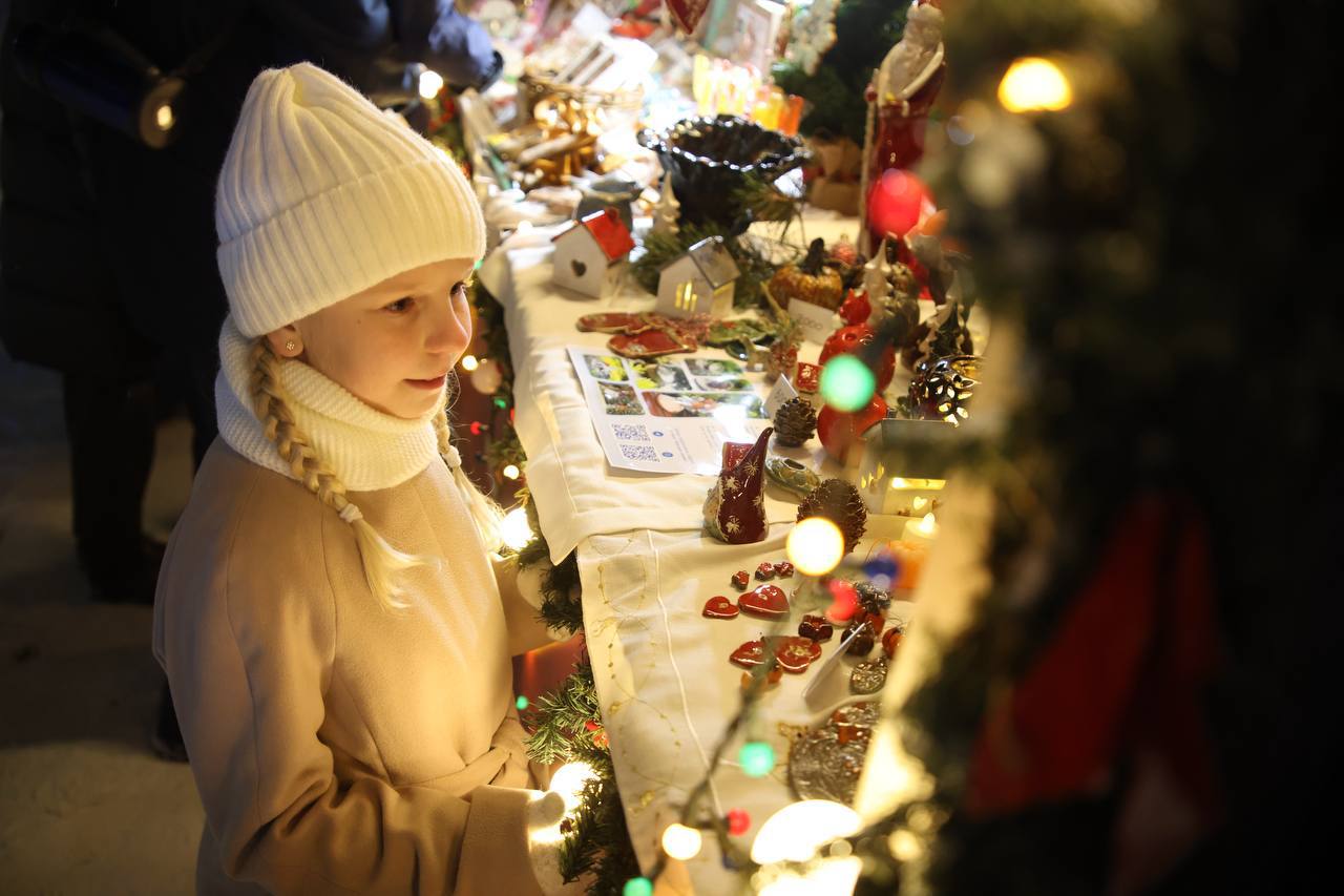 Новогодняя витрина Miläüshop