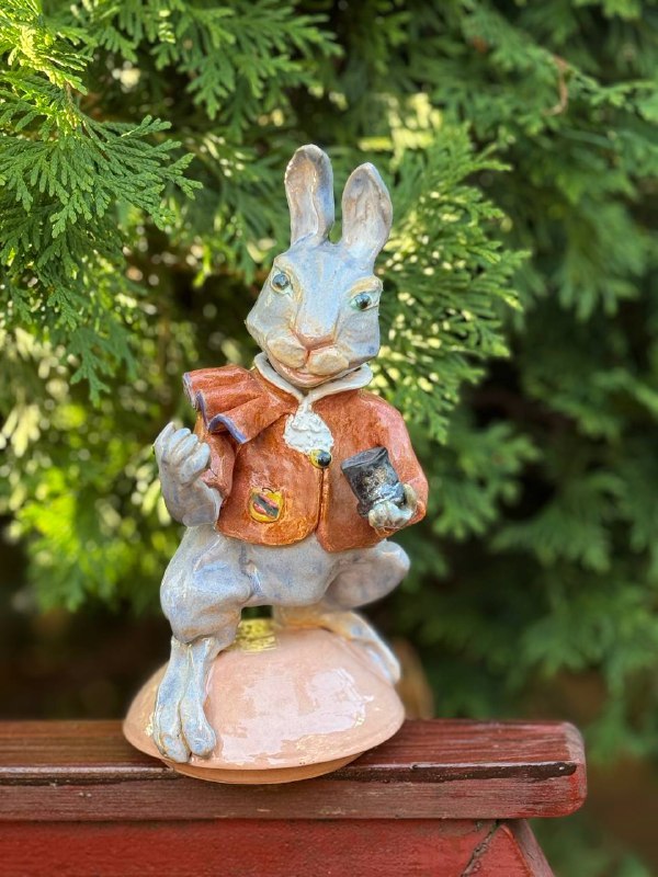 Скульптура «March Hare»